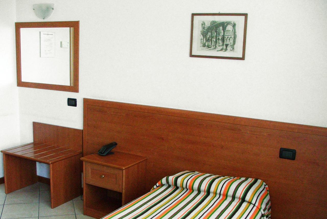 Hotel Ponte Autostrada Seriate Buitenkant foto