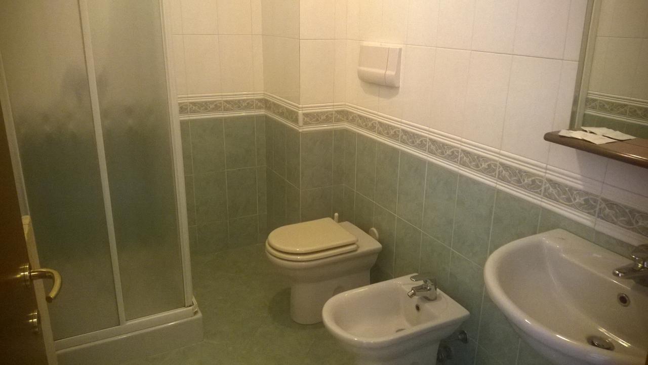 Hotel Ponte Autostrada Seriate Buitenkant foto