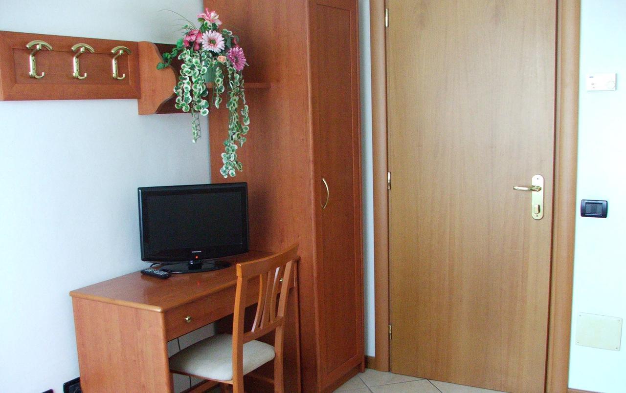 Hotel Ponte Autostrada Seriate Buitenkant foto