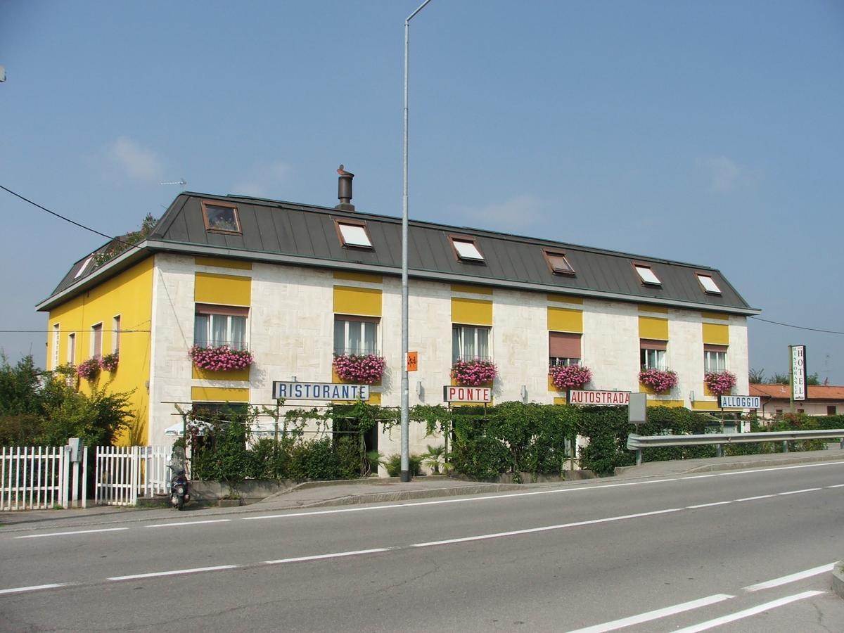 Hotel Ponte Autostrada Seriate Buitenkant foto